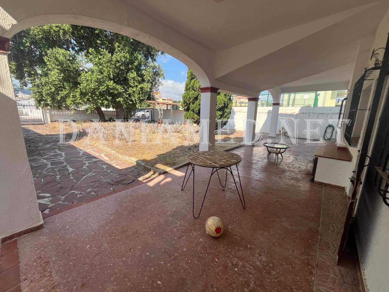 Chalet de 8 habitaciones en Dénia en venta con garaje - 590.000 € (Ref: 9131845)