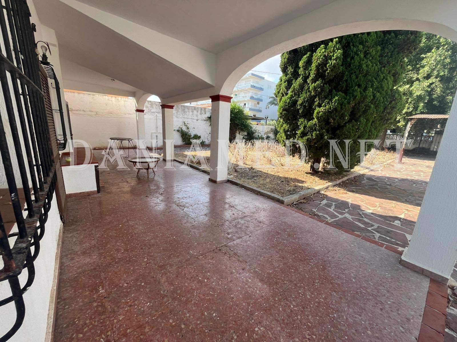 Chalet de 8 habitaciones en Dénia en venta con garaje - 590.000 € (Ref: 9131845)