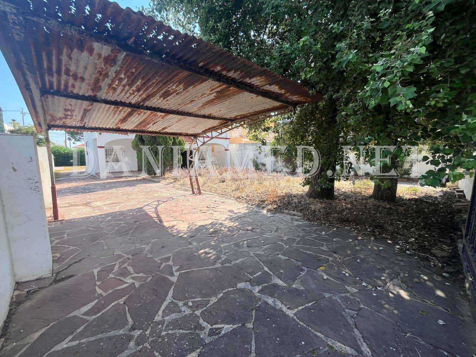 Chalet de 8 habitaciones en Dénia en venta con garaje - 590.000 € (Ref: 9131845)