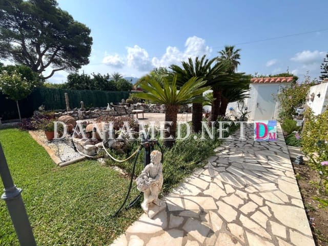 Chalet de 3 habitaciones en Dénia en venta con garaje - 441.000 € (Ref: 9196704)