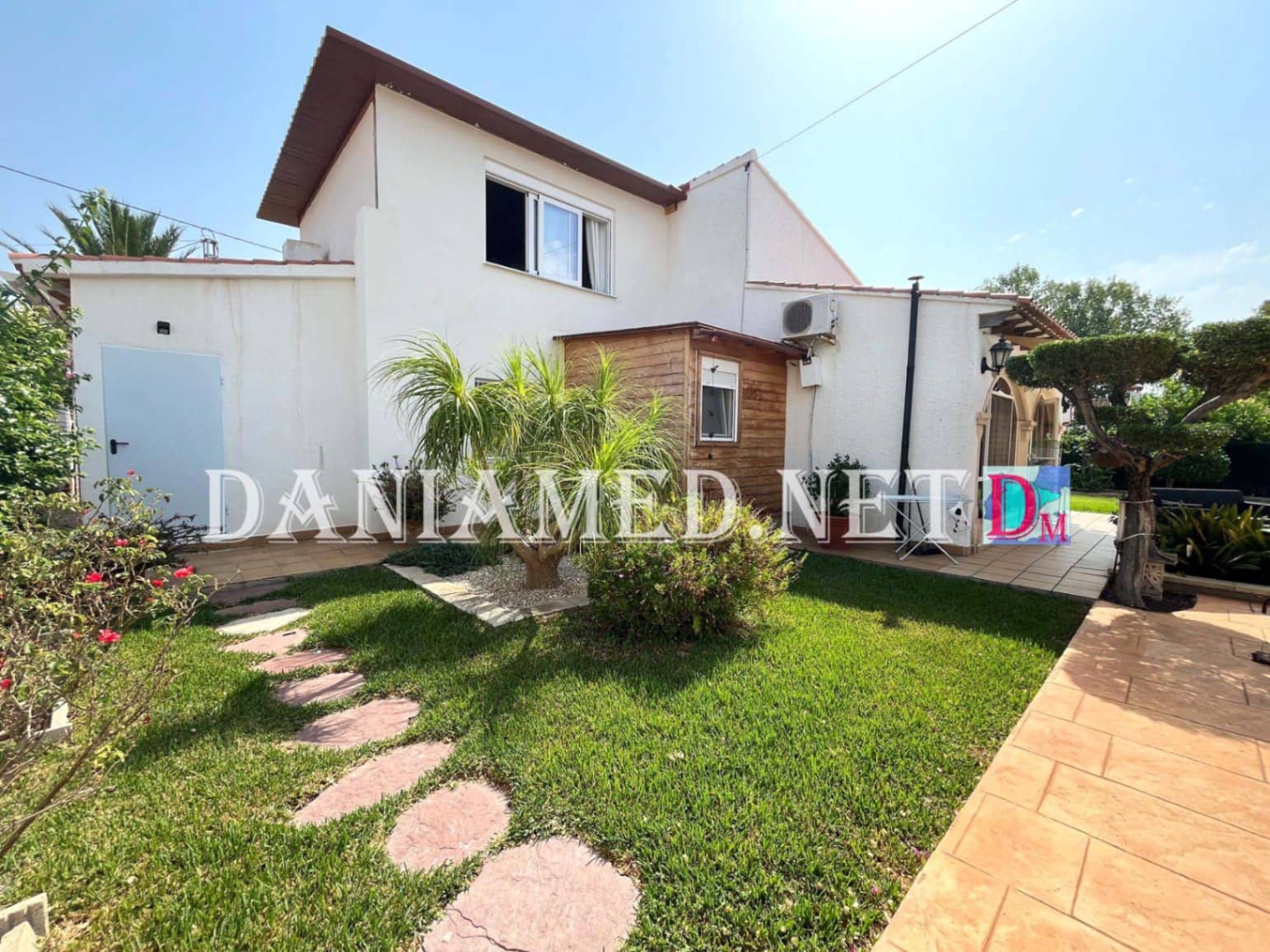 Chalet de 3 habitaciones en Dénia en venta con garaje - 441.000 € (Ref: 9196704)