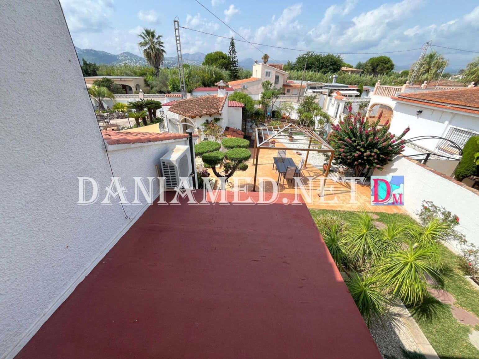 Chalet de 3 habitaciones en Dénia en venta con garaje - 441.000 € (Ref: 9196704)