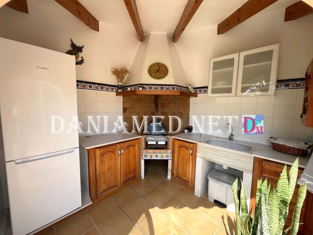 Chalet de 3 habitaciones en Dénia en venta con garaje - 441.000 € (Ref: 9196704)