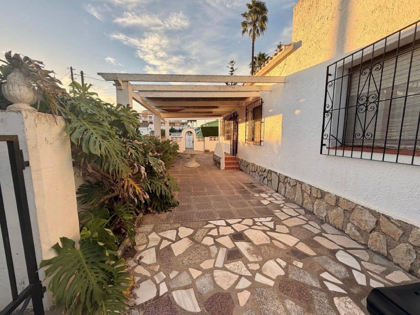 3 sypialnia Willa na sprzedaż w Denia z garażem - 339 000 € (Ref: 9340328)