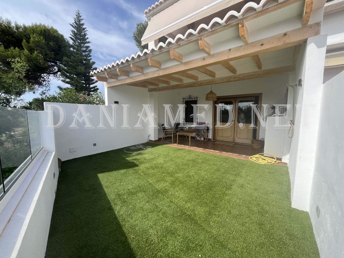 3 slaapkamer Rijtjeshuis te koop in Denia met garage - € 369.000 (Ref: 9340332)