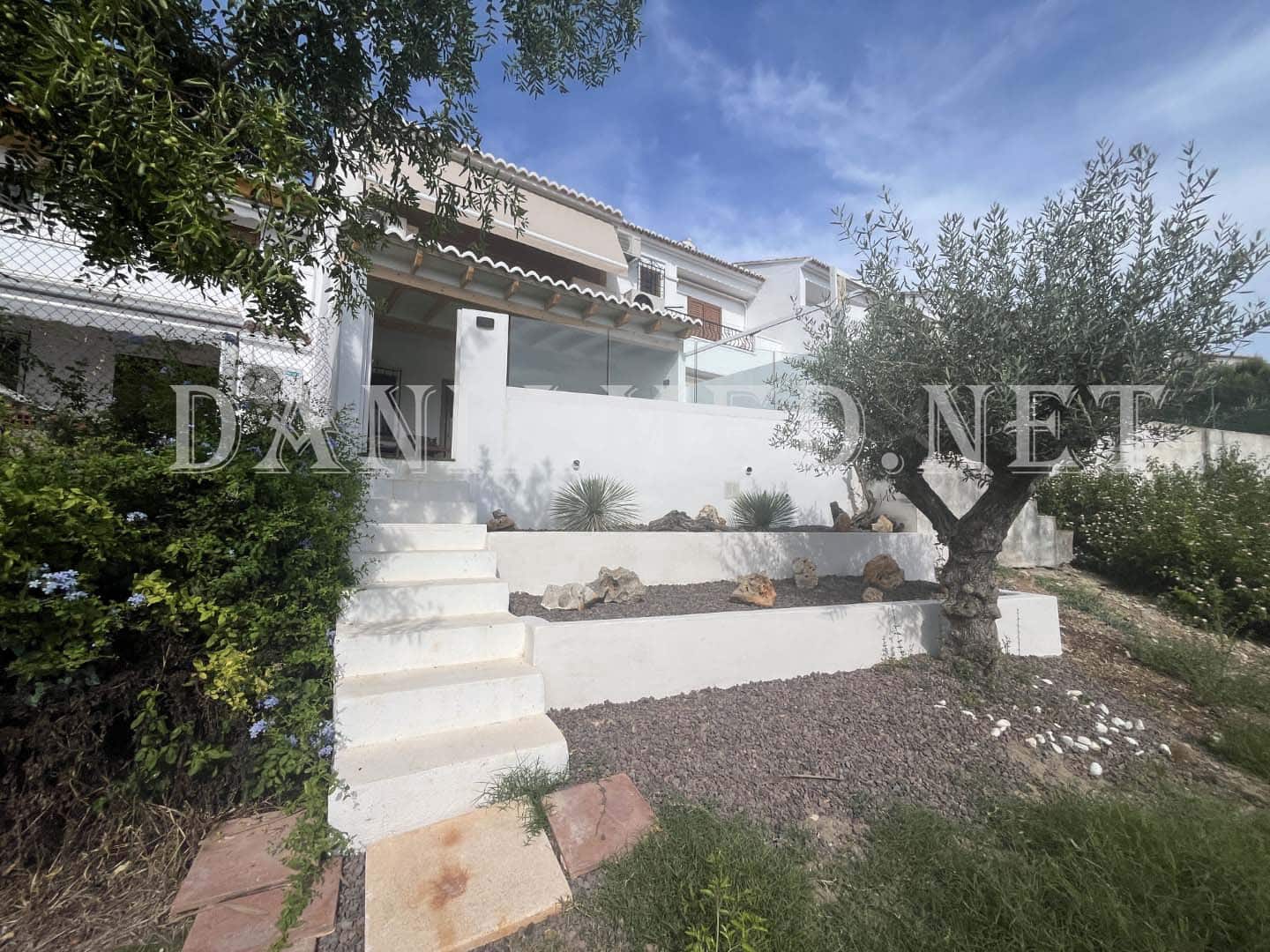 3 slaapkamer Rijtjeshuis te koop in Denia met garage - € 369.000 (Ref: 9340332)