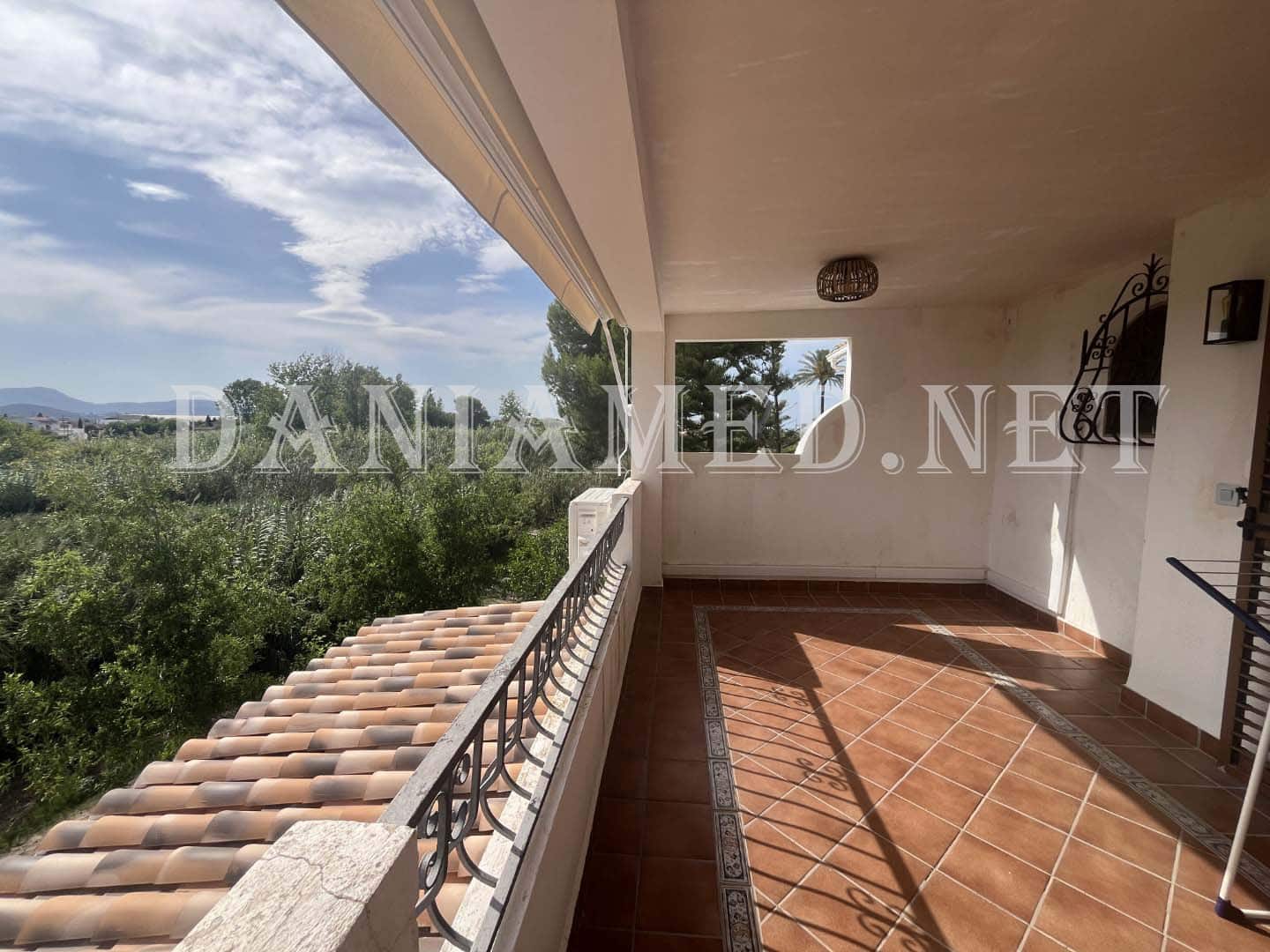 3 slaapkamer Rijtjeshuis te koop in Denia met garage - € 369.000 (Ref: 9340332)