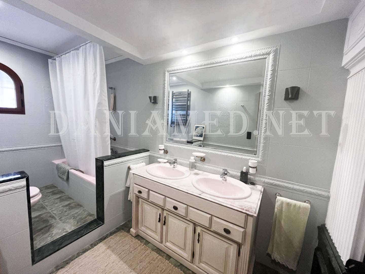 3 slaapkamer Rijtjeshuis te koop in Denia met garage - € 369.000 (Ref: 9340332)