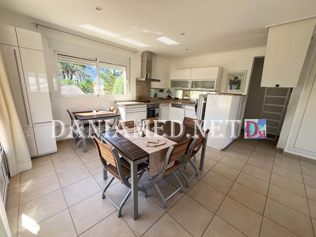 4 makuuhuone Huvila myytävänä paikassa Denia mukana uima-altaan 
autotalli - 850 000 € (Ref: 9340333)