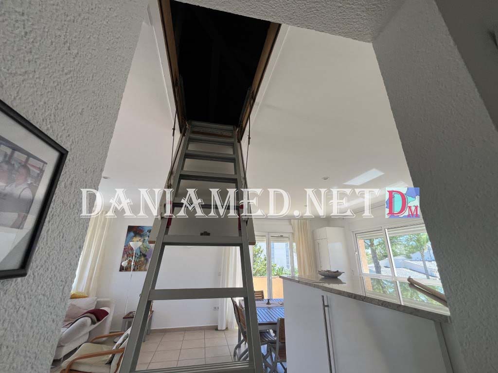 4 makuuhuone Huvila myytävänä paikassa Denia mukana uima-altaan 
autotalli - 850 000 € (Ref: 9340333)