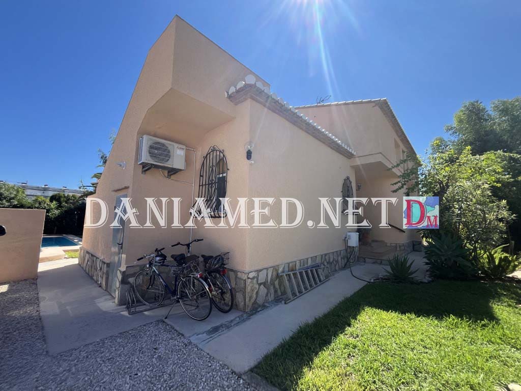 4 makuuhuone Huvila myytävänä paikassa Denia mukana uima-altaan 
autotalli - 850 000 € (Ref: 9340333)