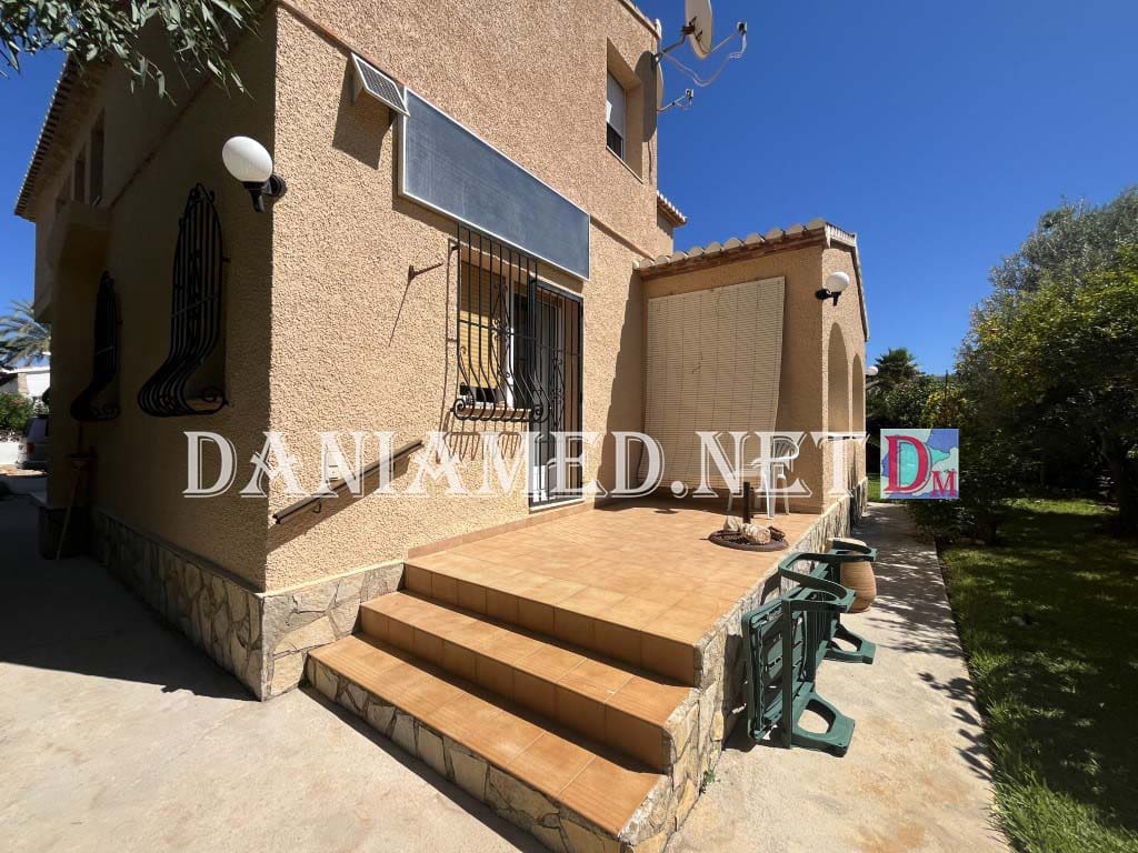 4 makuuhuone Huvila myytävänä paikassa Denia mukana uima-altaan 
autotalli - 850 000 € (Ref: 9340333)