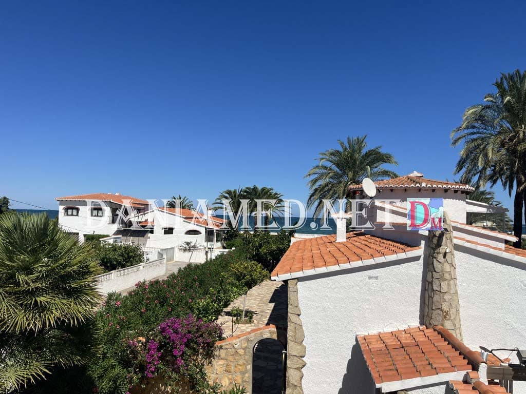 4 makuuhuone Huvila myytävänä paikassa Denia mukana uima-altaan 
autotalli - 850 000 € (Ref: 9340333)