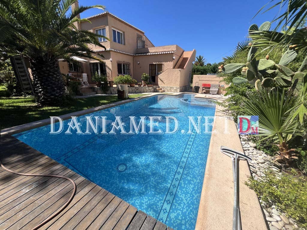 4 makuuhuone Huvila myytävänä paikassa Denia mukana uima-altaan 
autotalli - 850 000 € (Ref: 9340333)