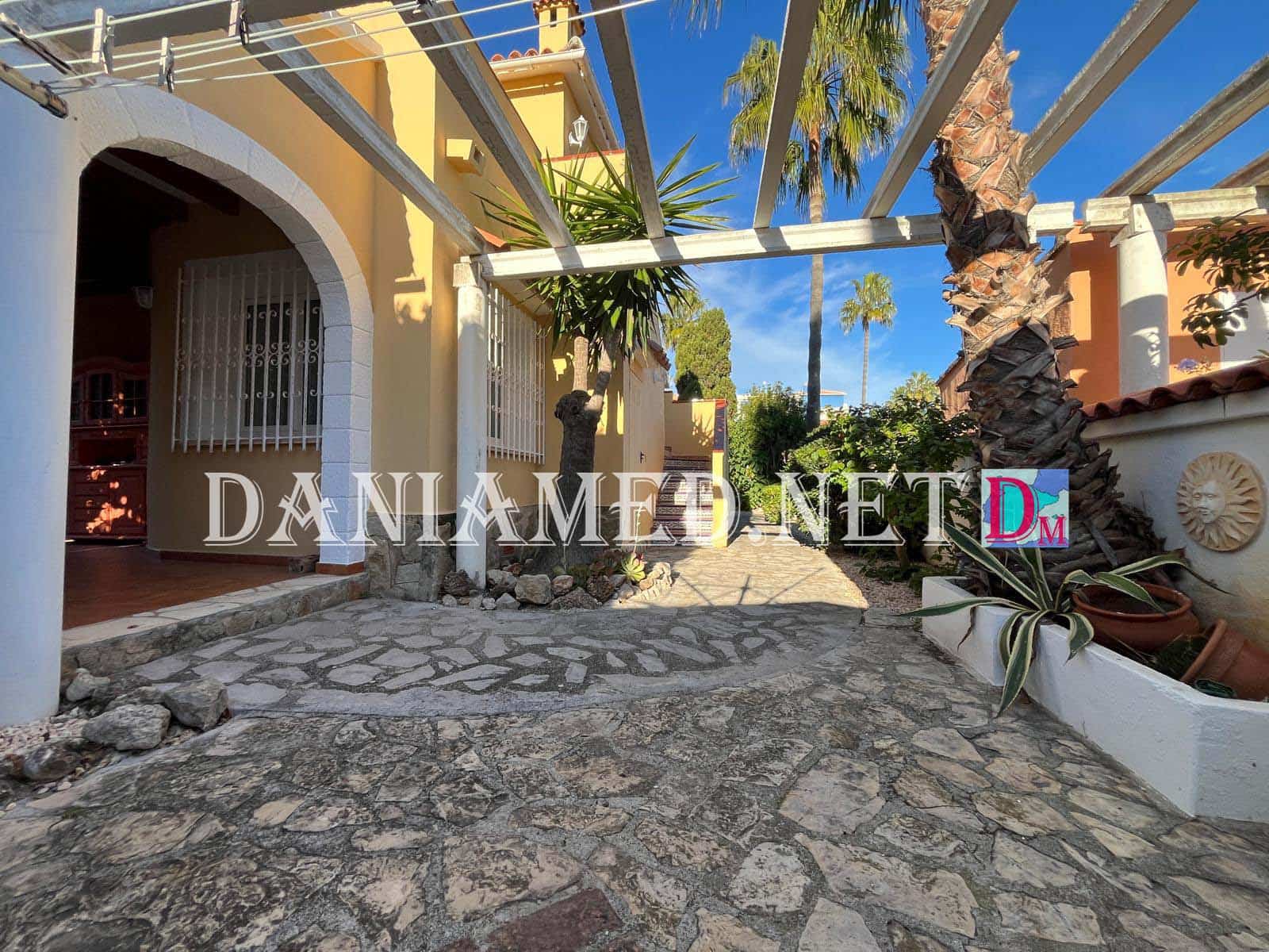 3 Zimmer Villa zu verkaufen in Denia mit Garage - 450.000 € (Ref: 9449309)