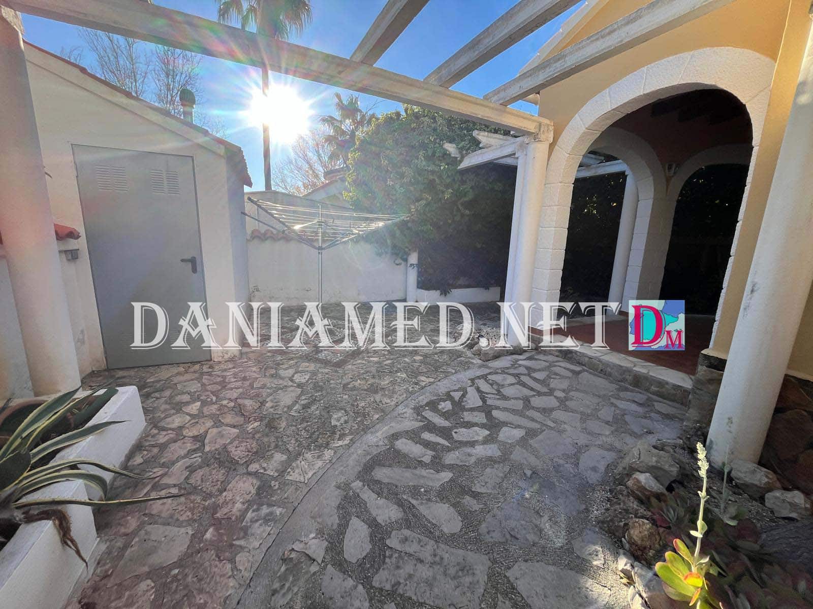3 Zimmer Villa zu verkaufen in Denia mit Garage - 450.000 € (Ref: 9449309)