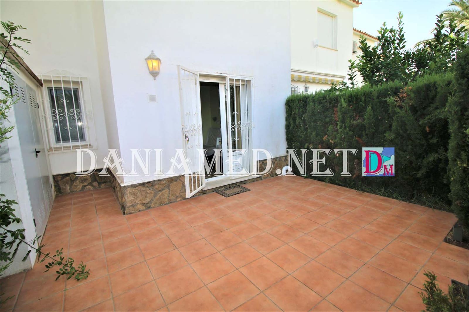 2 bedroom Terraced Villa for sale in Denia with pool - € 255,000 (Ref: 9449313)