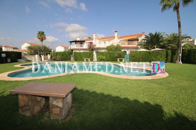 2 slaapkamer Rijtjeshuis te koop in Dénia met zwembad - € 255.000 (Ref: 9449313)