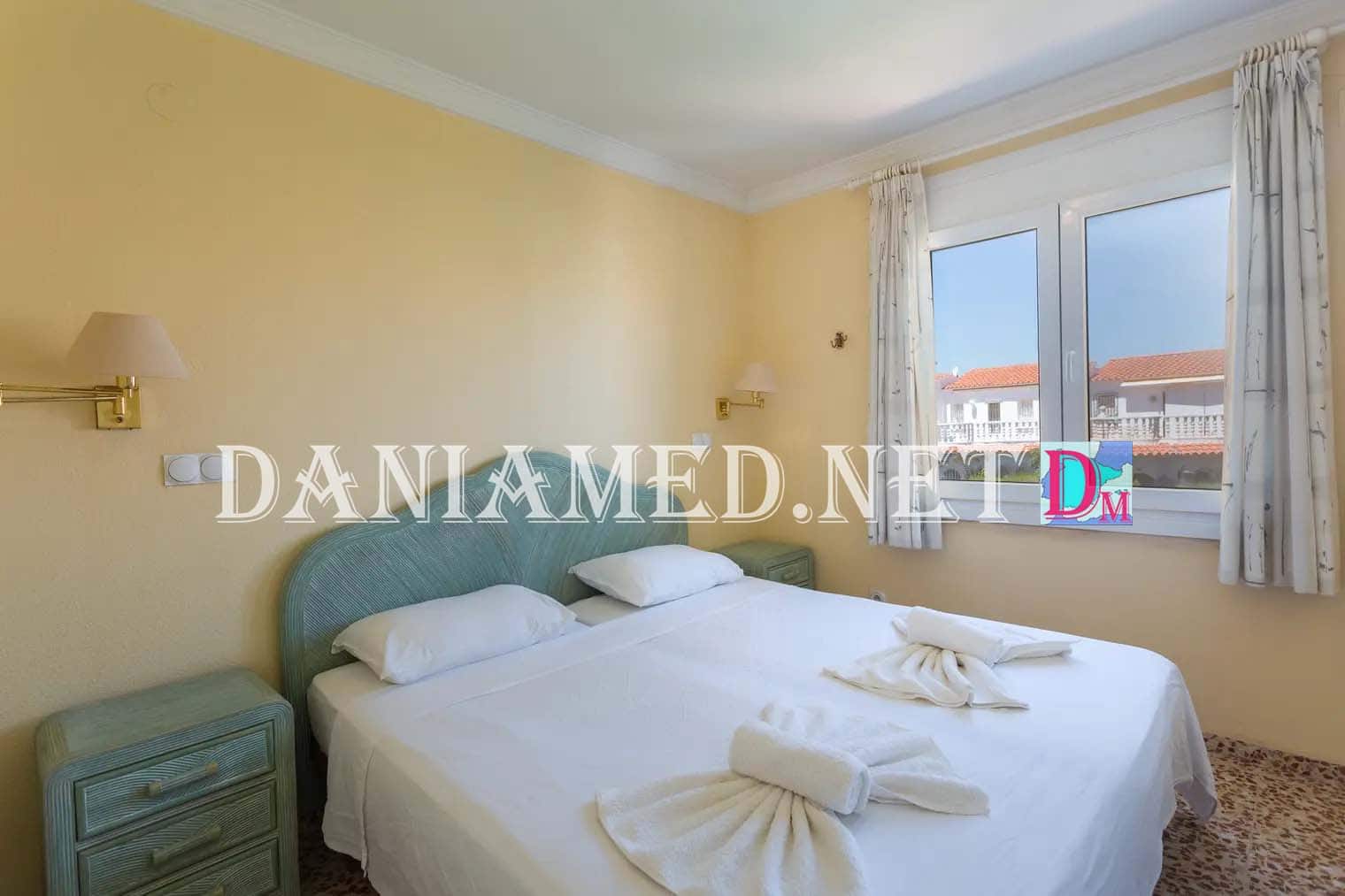 2 bedroom Terraced Villa for sale in Denia with pool - € 255,000 (Ref: 9449313)