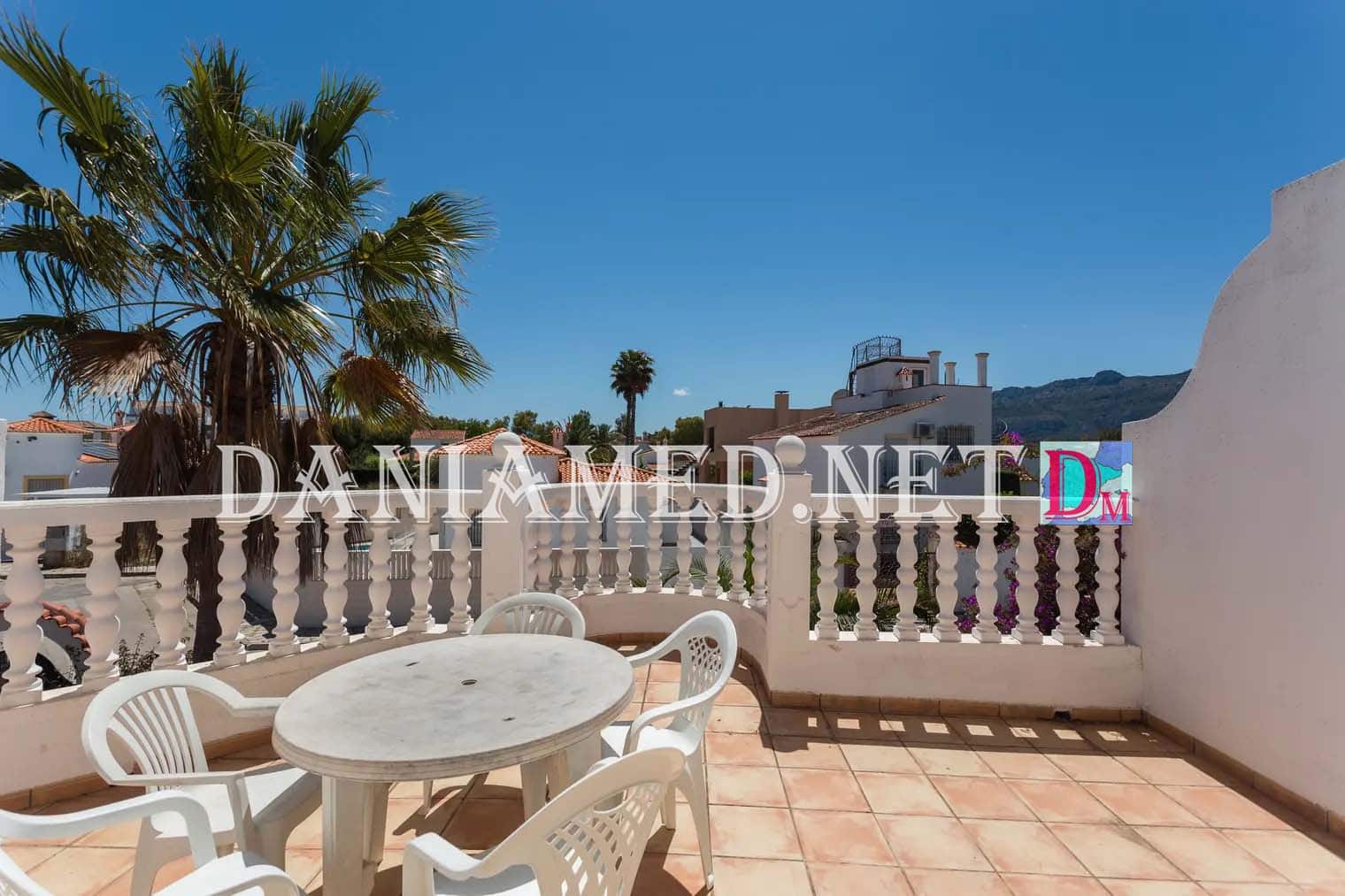 2 bedroom Terraced Villa for sale in Denia with pool - € 255,000 (Ref: 9449313)