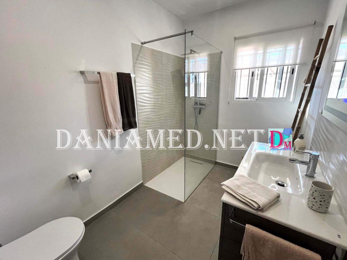 2 chambre Villa/Maison à vendre à Oliva avec garage - 260 000 € (Ref: 9449314)