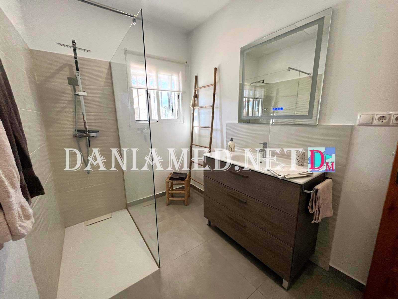 2 chambre Villa/Maison à vendre à Oliva avec garage - 260 000 € (Ref: 9449314)