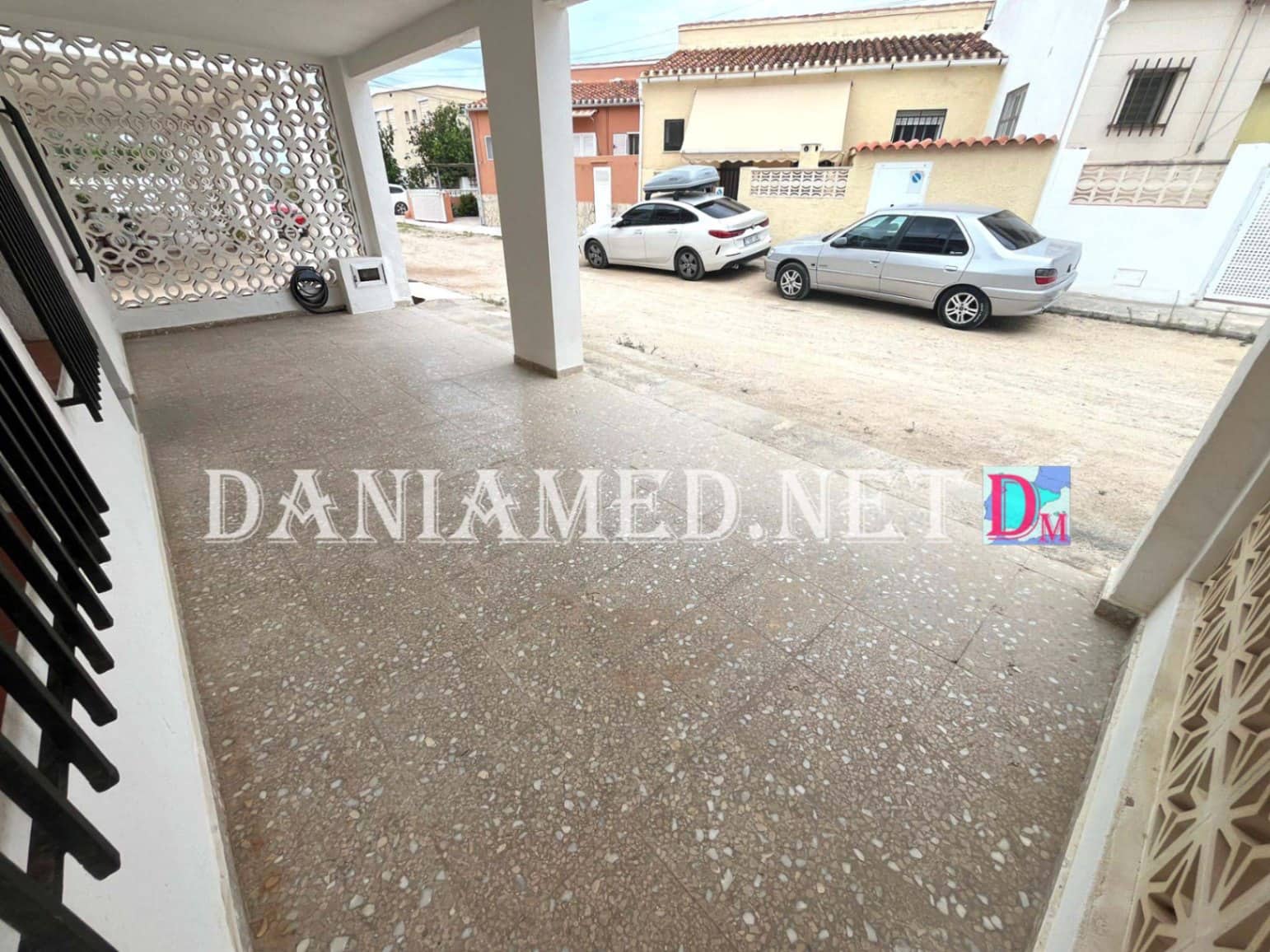 5 quarto Moradia em Banda para venda em Denia com garagem - 275 000 € (Ref: 9516047)
