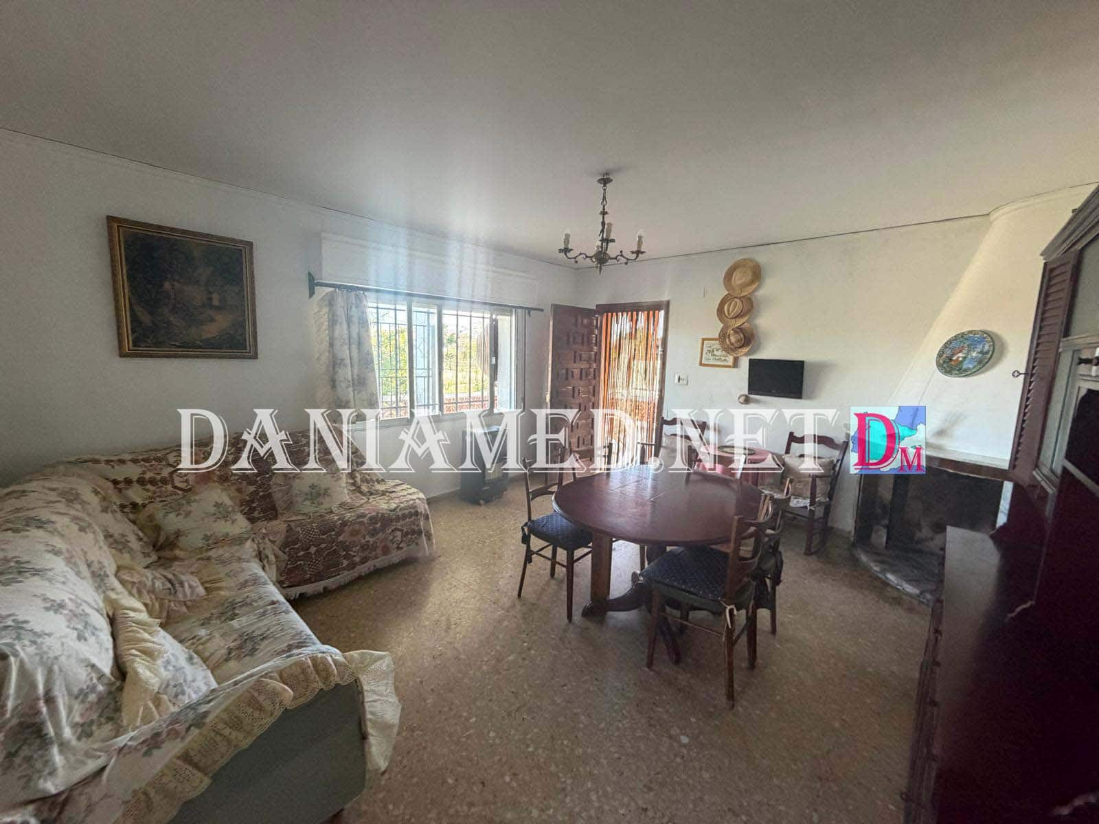 4 bedroom Finca/Country House for sale in Oliva Nova - € 249,000 (Ref: 9562598)