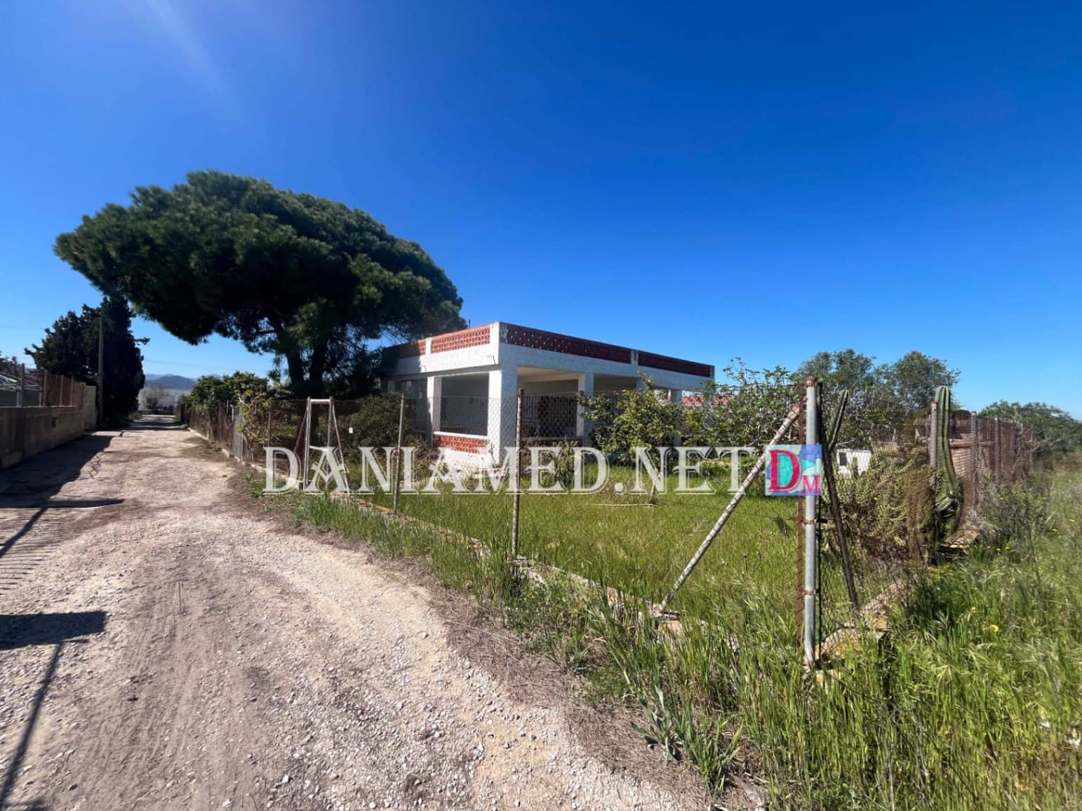 4 soveværelse Finca/Landehus til salg i Oliva med garage - € 249.000 (Ref: 9562598)