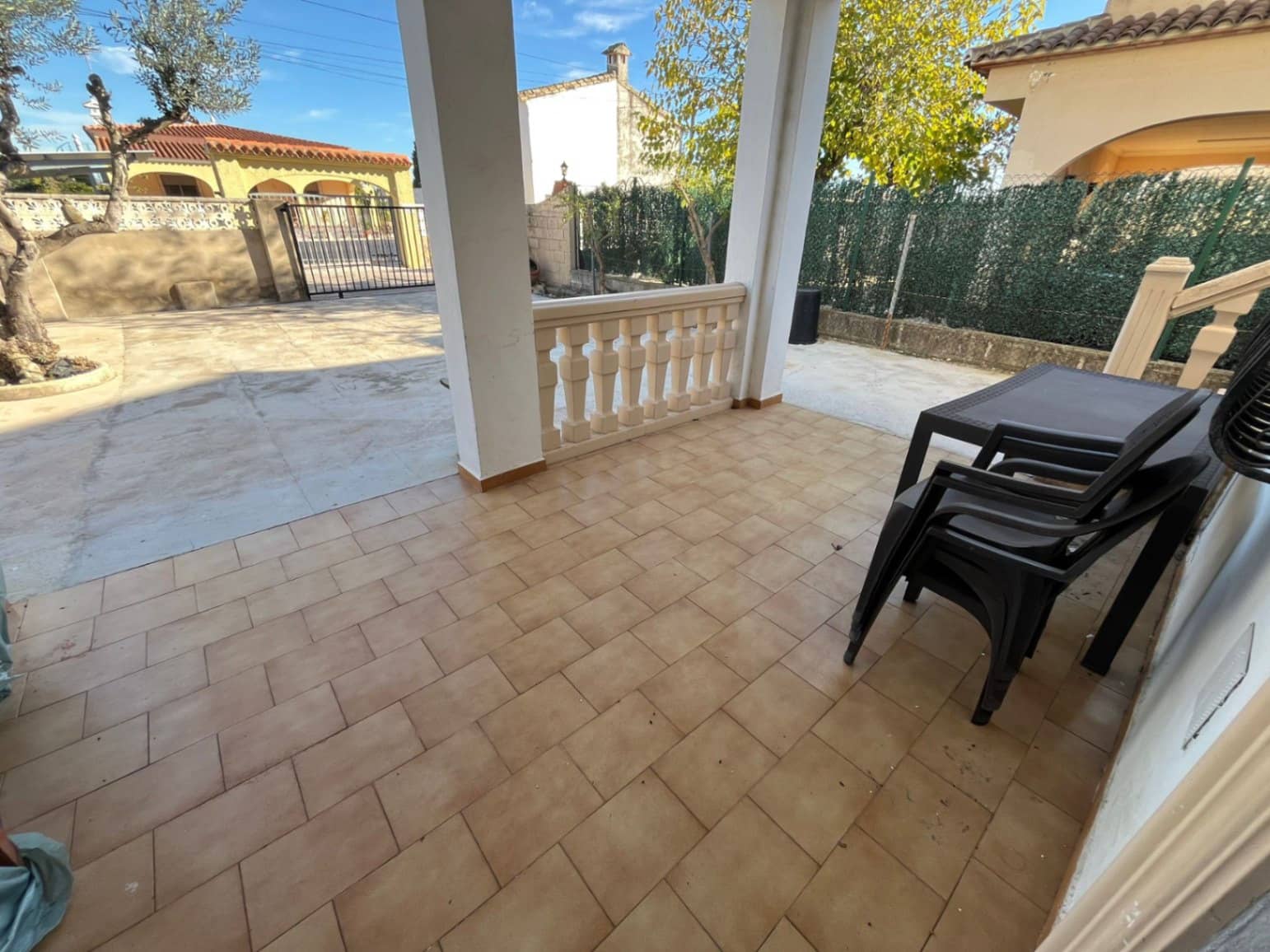 3 bedroom Villa for rent in Oliva with pool garage - € 1,250 (Ref: 9562601)