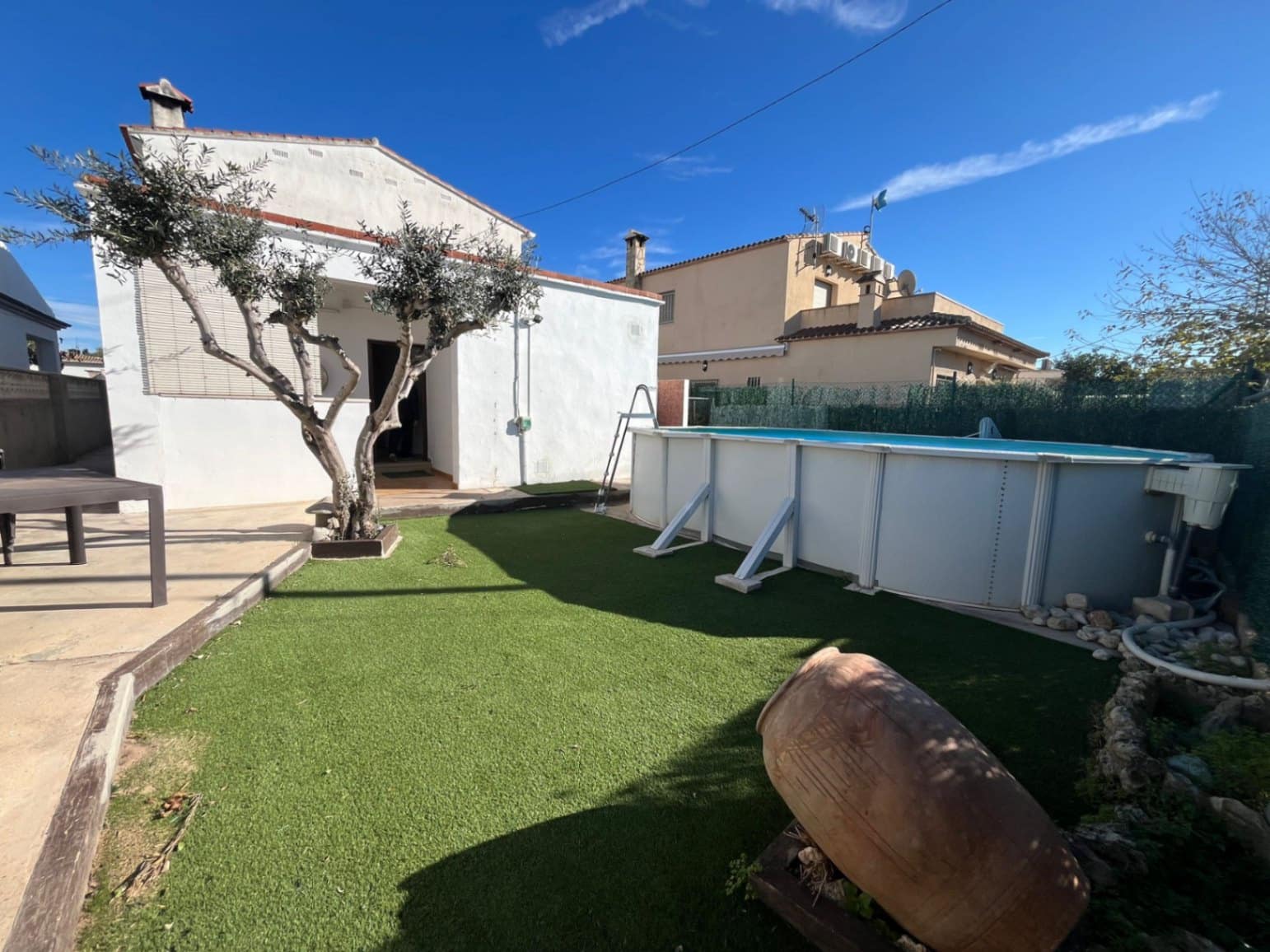 3 bedroom Villa for rent in Oliva with pool garage - € 1,250 (Ref: 9562601)