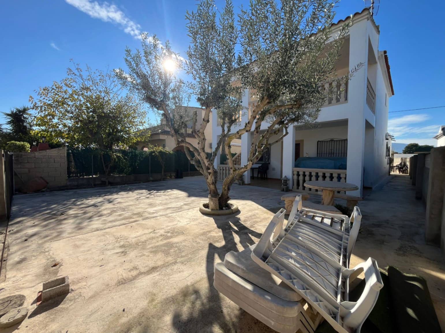 3 bedroom Villa for rent in Oliva with pool garage - € 1,250 (Ref: 9562601)