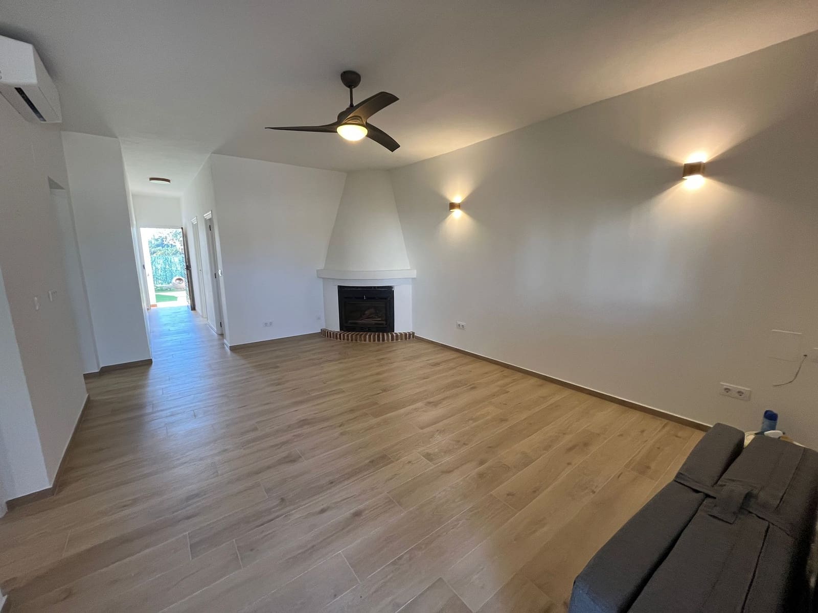 3 bedroom Villa for rent in Oliva with pool garage - € 1,250 (Ref: 9562601)