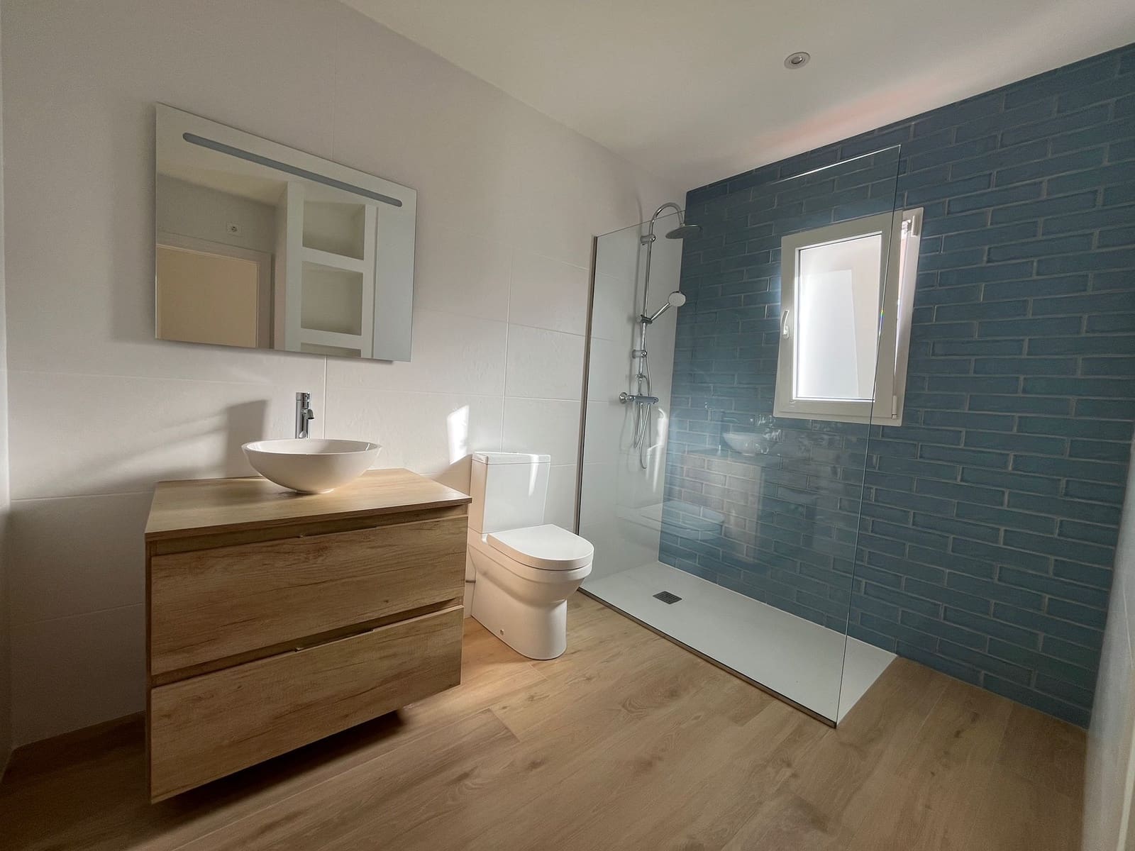 3 bedroom Villa for rent in Oliva with pool garage - € 1,250 (Ref: 9562601)