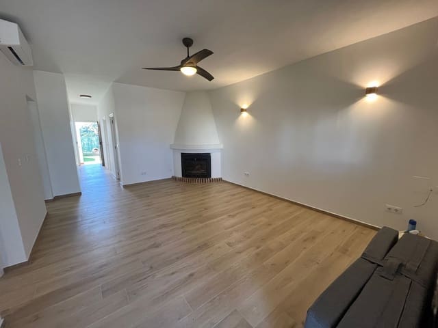 3 bedroom Villa for rent in Oliva Nova, Oliva with pool garage - € 1,250 (Ref: 9562601)