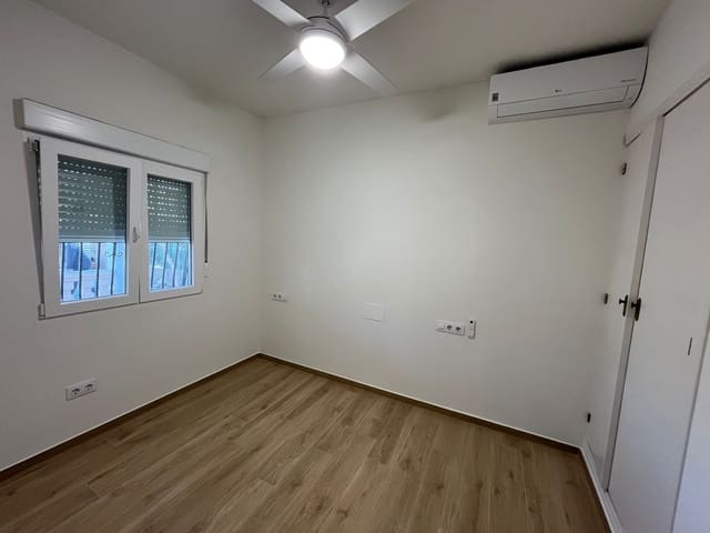 3 bedroom Villa for rent in Oliva Nova, Oliva with pool garage - € 1,250 (Ref: 9562601)