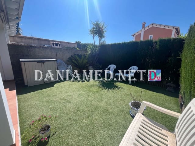 2 slaapkamer Rijtjeshuis te koop in Oliva Nova, Oliva met garage - € 229.000 (Ref: 9569466)