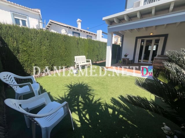 2 slaapkamer Rijtjeshuis te koop in Oliva Nova, Oliva met garage - € 229.000 (Ref: 9569466)