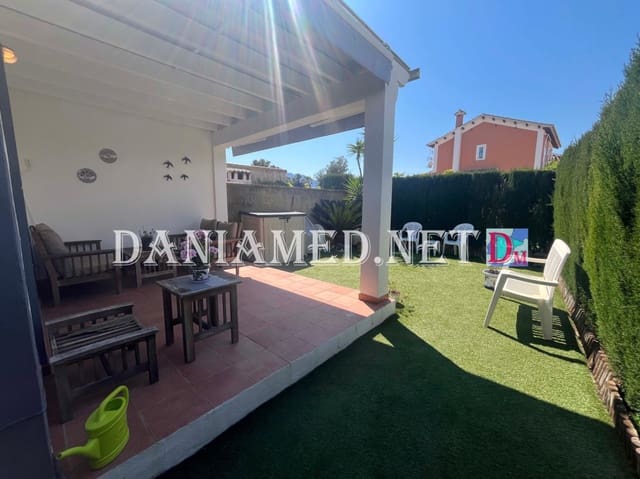 2 slaapkamer Rijtjeshuis te koop in Oliva Nova, Oliva met garage - € 229.000 (Ref: 9569466)