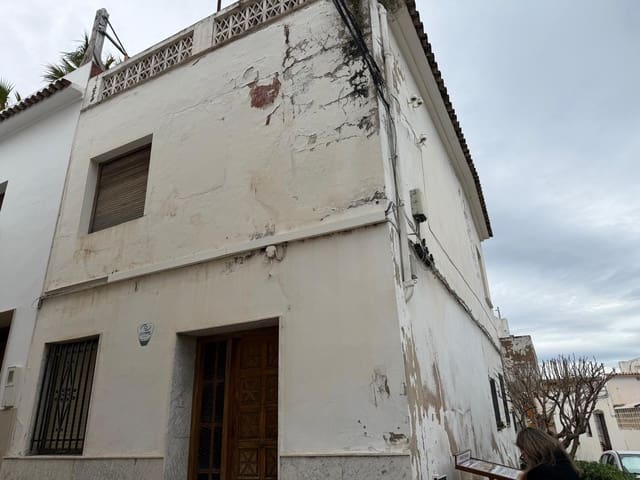 4 slaapkamer Huis te koop in Oliva Pueblo, Oliva - € 149.000 (Ref: 9571952)