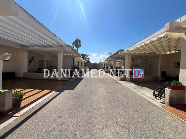 2 slaapkamer Rijtjeshuis te koop in Els Poblets met zwembad garage - € 255.000 (Ref: 9672301)