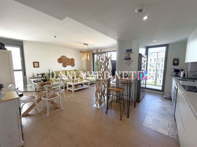 3 makuuhuone Huoneisto myytävänä paikassa Centro Urbano, Dénia mukana uima-altaan 
autotalli - 440 000 € (Ref: 9782486)