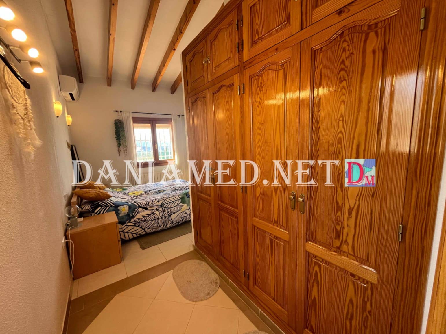 2 makuuhuone Huvila myytävänä paikassa Monte Pego mukana uima-altaan 
autotalli - 430 000 € (Ref: 9782488)