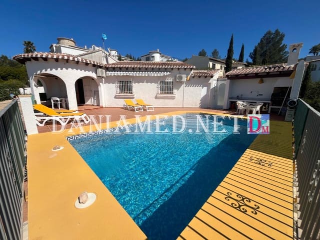 2 makuuhuone Huvila myytävänä paikassa Monte Pego, Pego mukana uima-altaan 
autotalli - 430 000 € (Ref: 9782488)