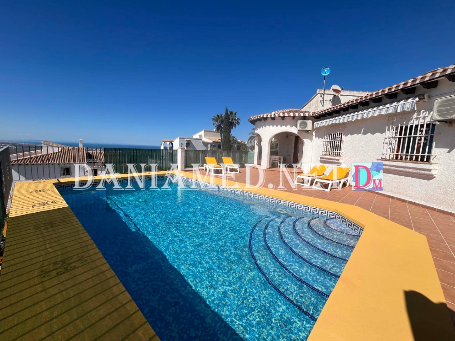 2 makuuhuone Huvila myytävänä paikassa Monte Pego mukana uima-altaan 
autotalli - 430 000 € (Ref: 9782488)