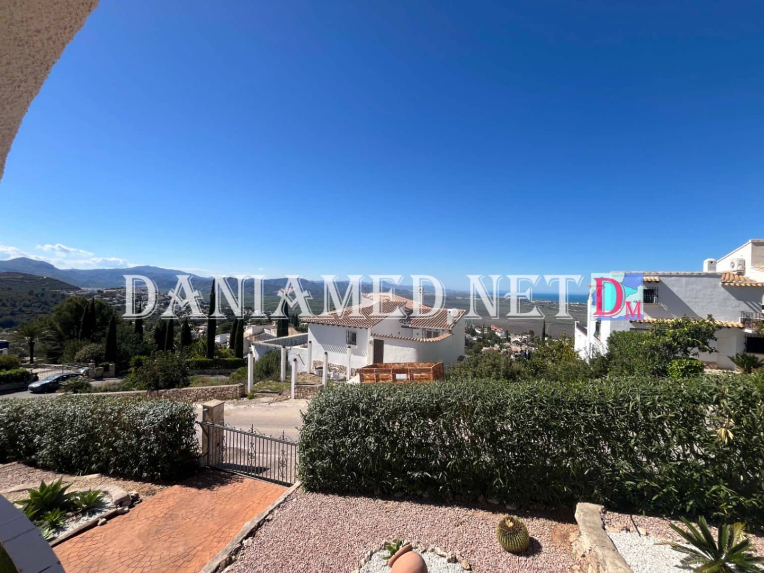 2 makuuhuone Huvila myytävänä paikassa Monte Pego mukana uima-altaan 
autotalli - 430 000 € (Ref: 9782488)