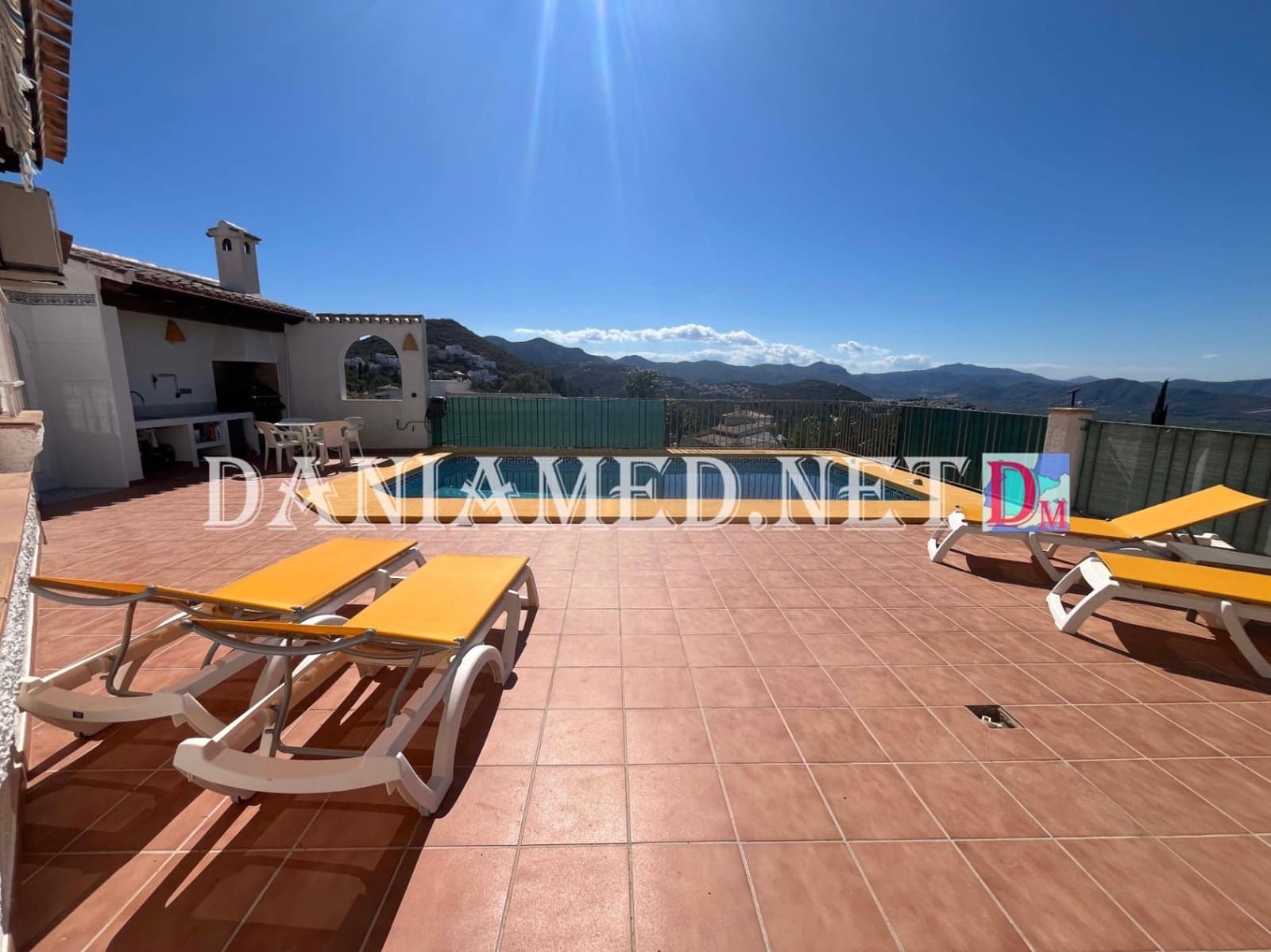 2 makuuhuone Huvila myytävänä paikassa Monte Pego mukana uima-altaan 
autotalli - 430 000 € (Ref: 9782488)