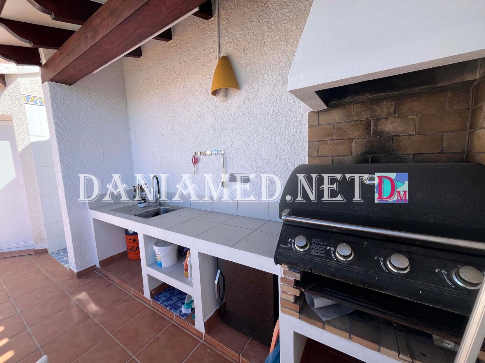 2 makuuhuone Huvila myytävänä paikassa Monte Pego mukana uima-altaan 
autotalli - 430 000 € (Ref: 9782488)