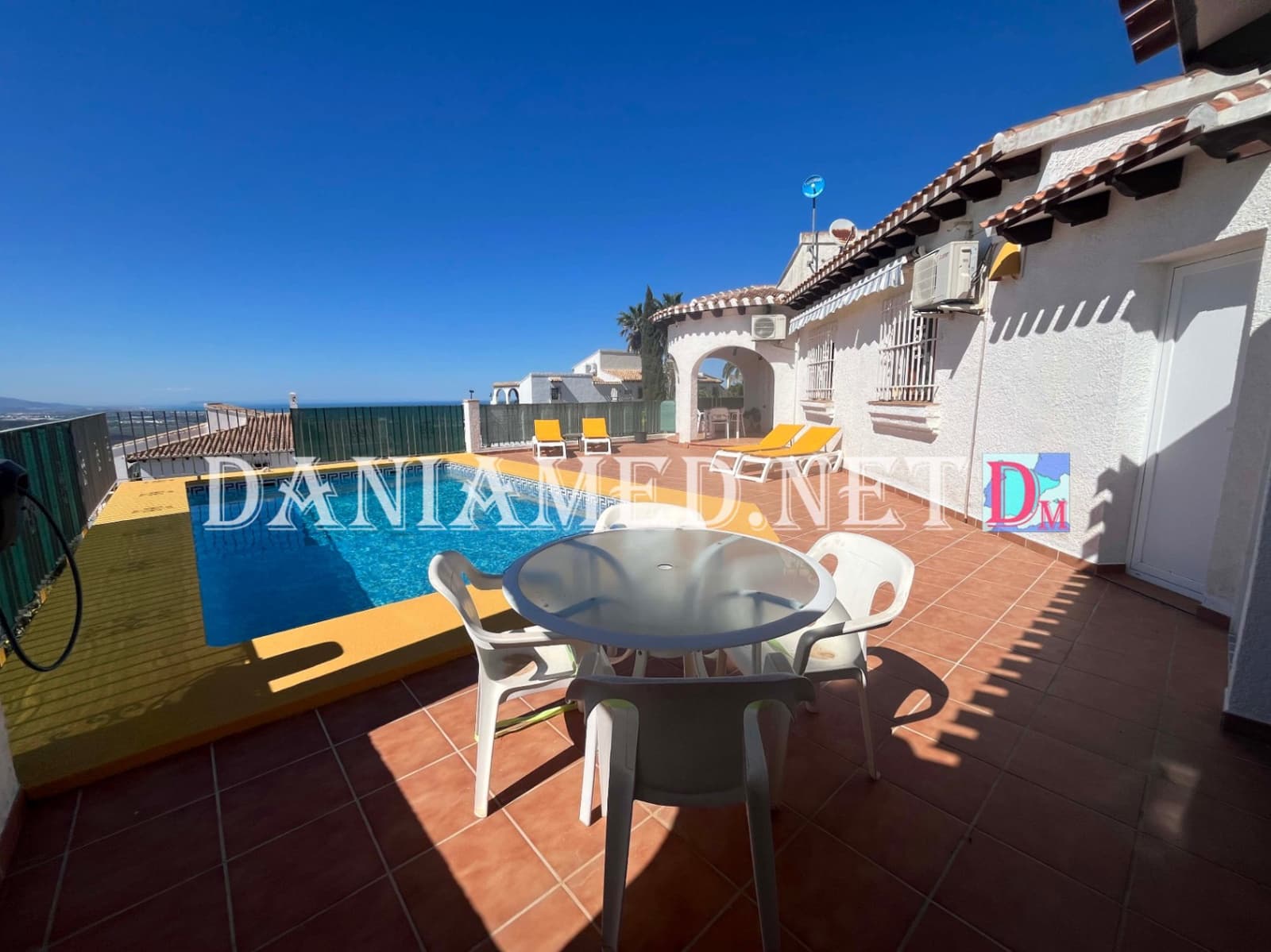 2 makuuhuone Huvila myytävänä paikassa Monte Pego mukana uima-altaan 
autotalli - 430 000 € (Ref: 9782488)