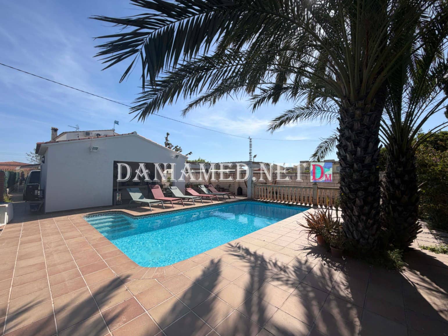 8 Zimmer Villa zu verkaufen in Oliva mit Pool Garage - 895.000 € (Ref: 9793361)
